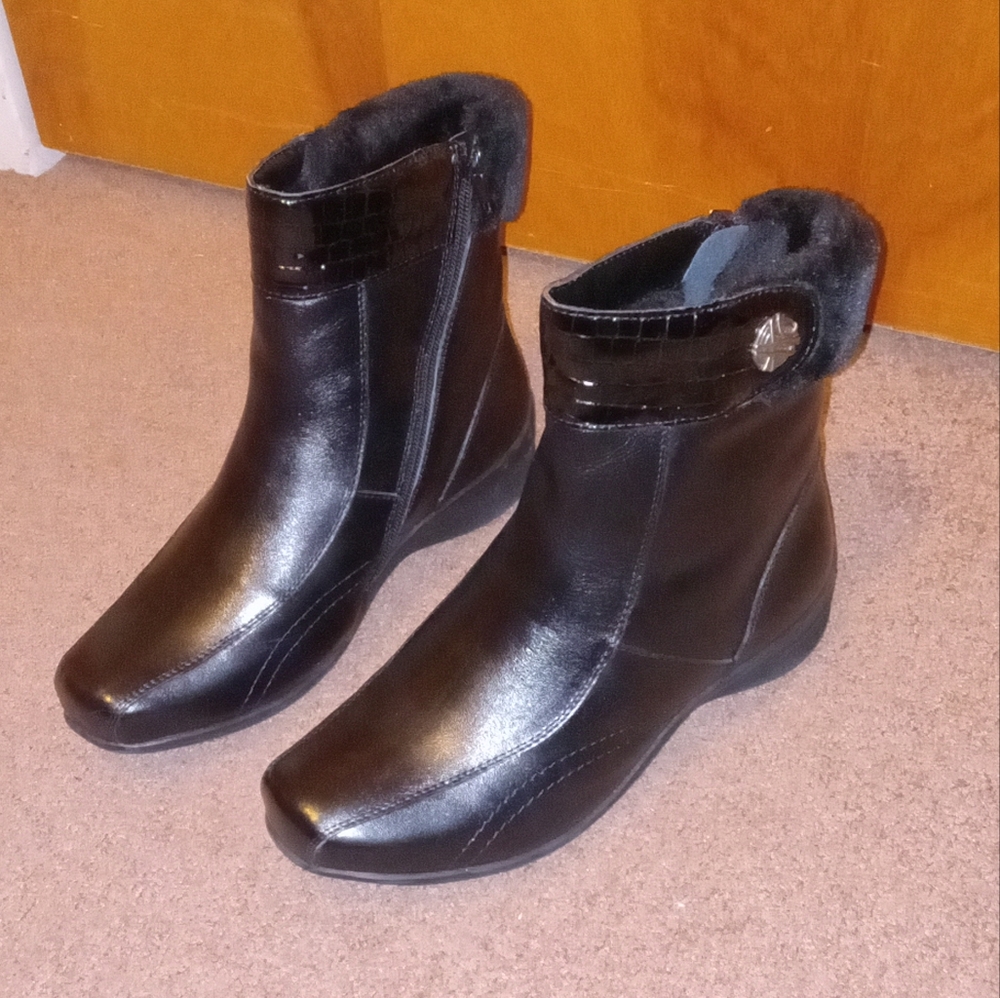 NEW size 8WW (4E) Black Winter Ankle Boots Ortho-Line by Hoopoe
